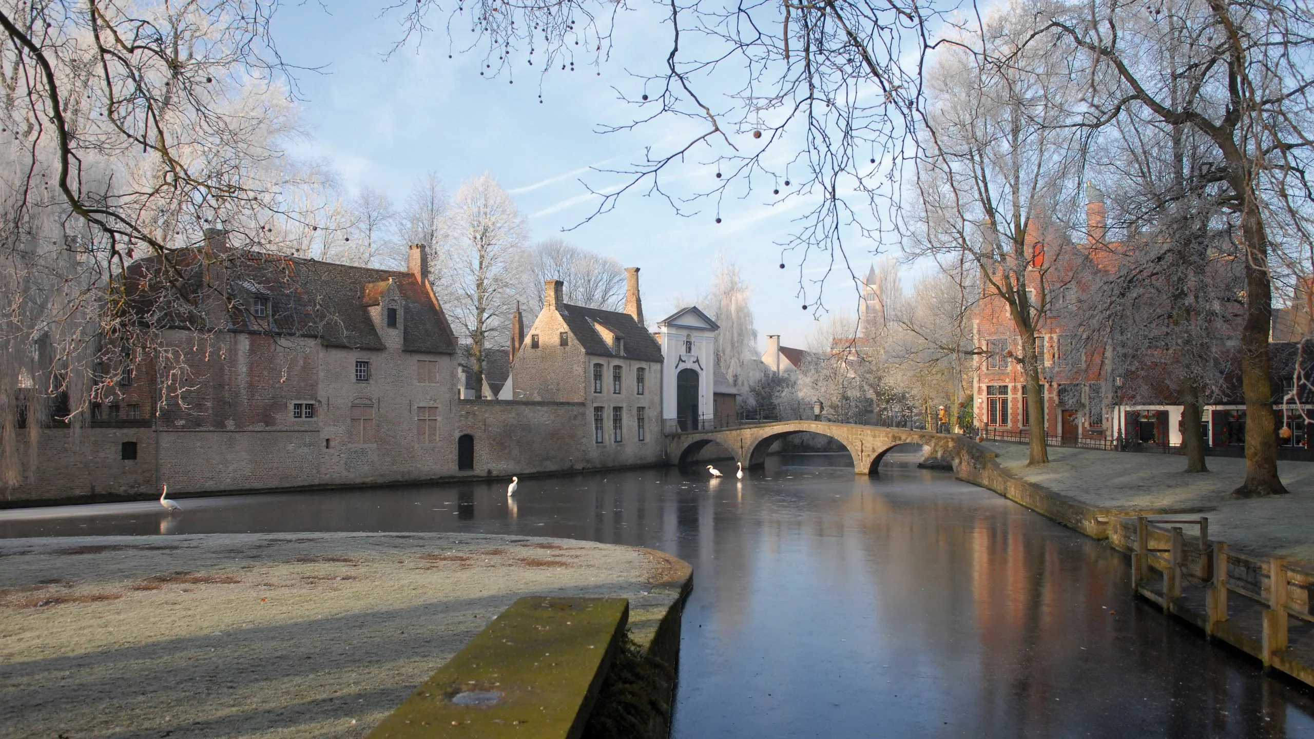 Béguinage y el Lago del Amor (Minnewater)