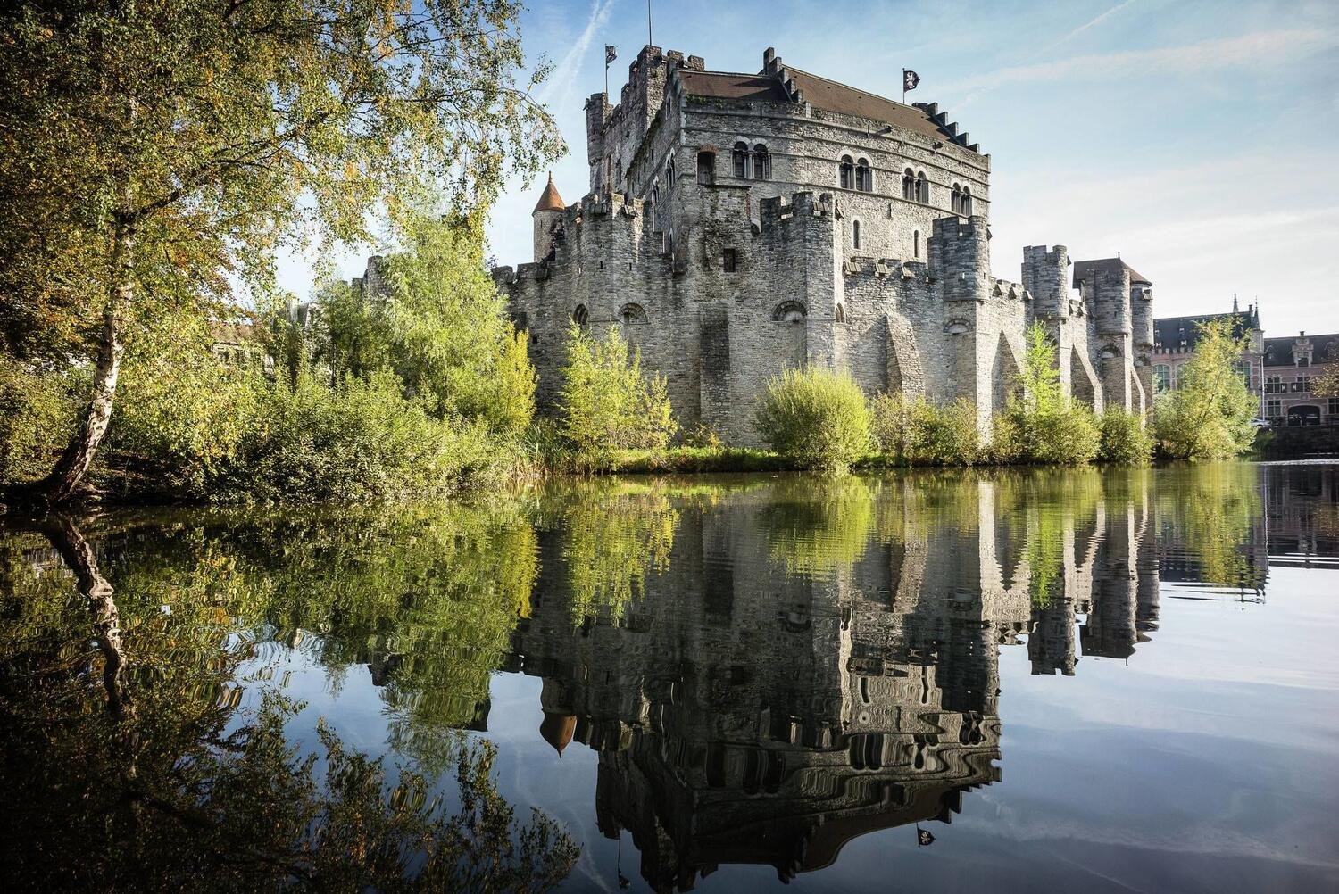 Castillo de los Condes, Catedral de San Bavón, Puente de San Miguel